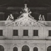 Iluminowana fasada pałacu Brühla, Zbiór fotografii Zdzisława Marcinkowskiego, nr zesp. 1630/IV, sygn. X-789