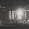 Plac Saski noca, oswietlona fasada pałacu Saskiego, Zbiór fotografii Zdzisława Marcinkowskiego, nr zesp. 1630/IV